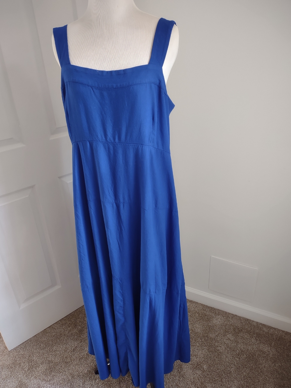 Vince Camuto Sleeveless Maxi Dress in Cobalt Blue